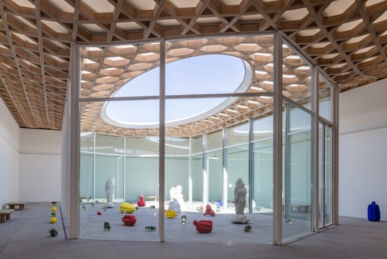 天庭 | アトリウム・屋外展示作品 | OPAMについて | 大分県立美術館(OPAM)