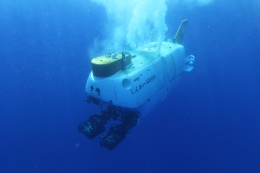 Manned Research Submersible SHINKAI 6500©JAXA
