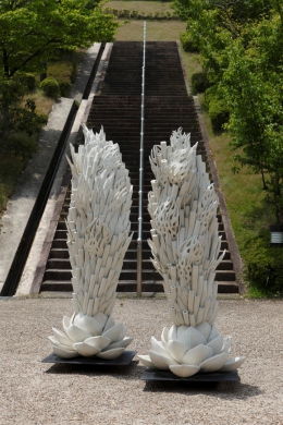 Tokumaru Kyoko  The Fire and the Water (from Four Elements)　2007, porcelain Clay